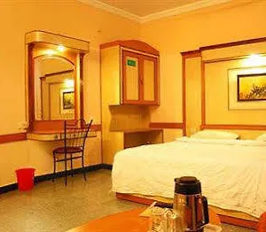 Hotel Shree Guru Residency ***