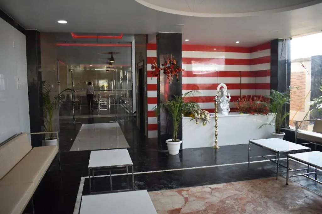 Hotel Royal Country Club Varanasi 3*,  India