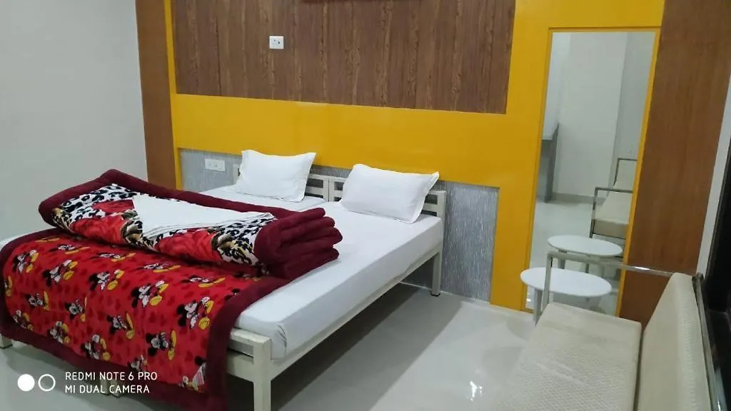 ***  Hotel Royal Country Club Varanasi India