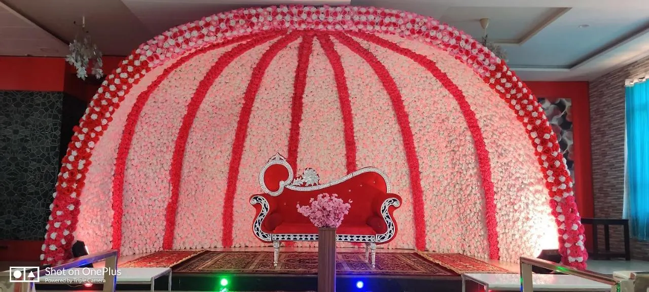***  Hotel Royal Country Club Varanasi India