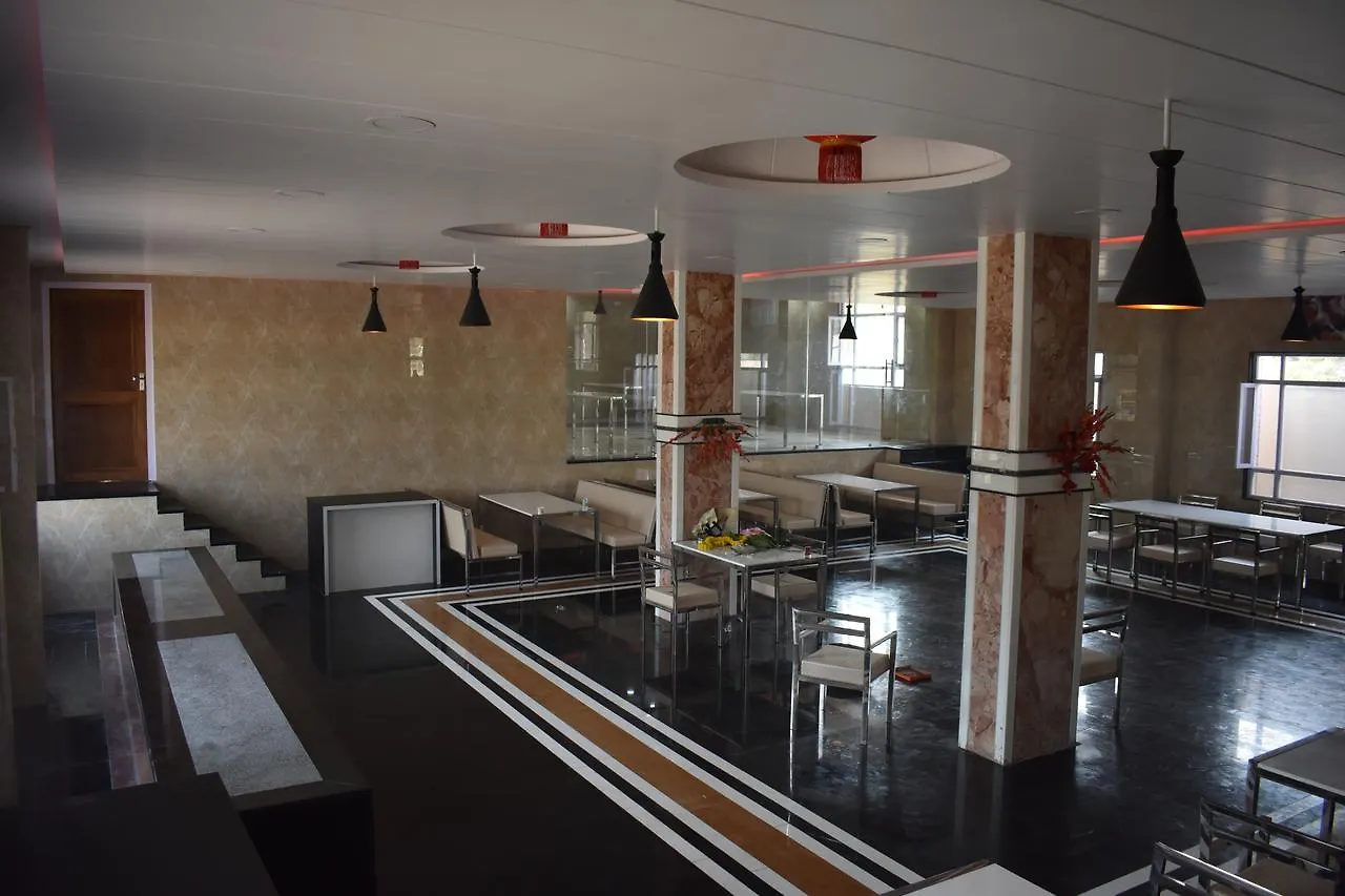Hotel Royal Country Club Varanasi
